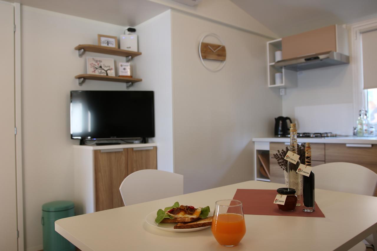 Mobile Laurus Campsite Biograd Na Moru